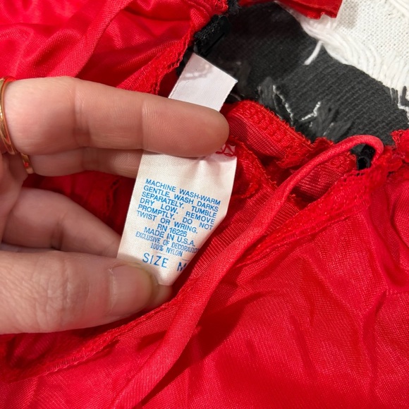 Frederick's of Hollywood Sz M Red Lace Sissy Chemise Gown Sexy Sleep Honeymoon - Picture 9 of 11